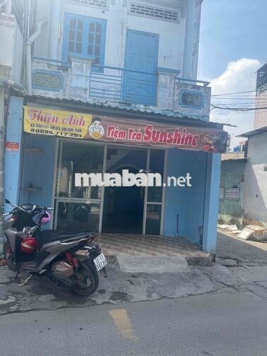 nhà mặt tiền cách trường học 50 m