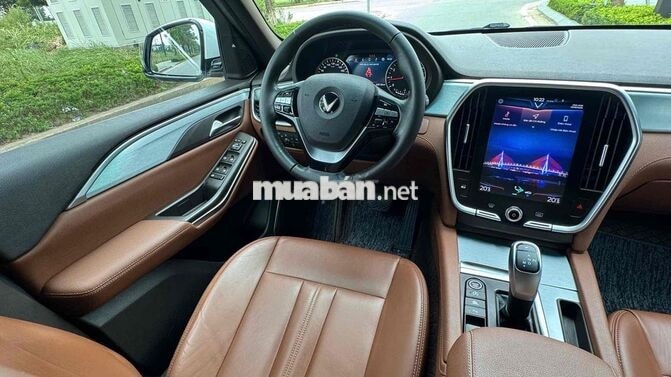 VinFast Lux SA 2021 Premium 121811 km Trắng