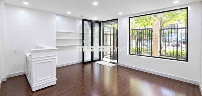 Cho thuê nhà đẹp mặt tiền Cư Xá Bắc Hải Q10 - 3 tầng ngang 5m - 28tr