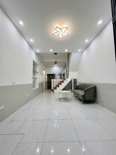 CHO THUÊ NHÀ NGUYÊN CĂN 3 TẦNG ĐỦ NỘI THẤT TẠI PHỐ TÔN ĐỨC THẮNG