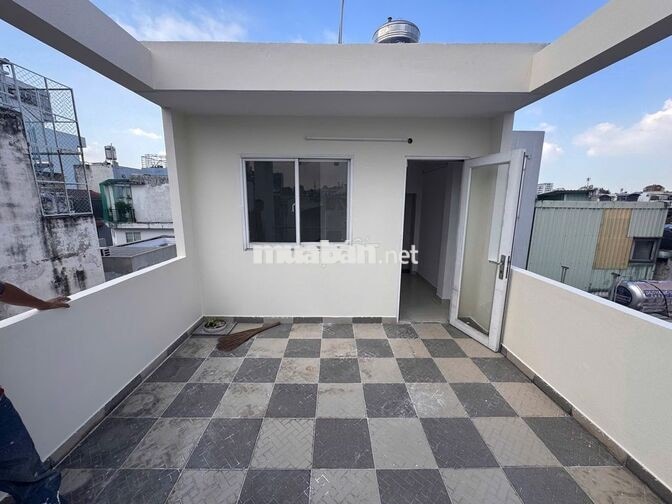 Cho thuê nhà sát MT Trần Khắc Chân Q.1 4x9m 4 tầng giá 17 triệu TL 