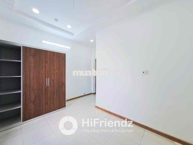 Phòng mới xây sẵn máy lạnh ngay Lê Trọng Tấn | HUIT