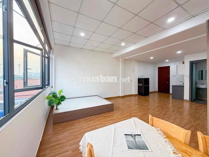 Khai trương căn hộ 40m2 cửa sổ thoáng ngay Thích Quảng Đức gần Sân Bay