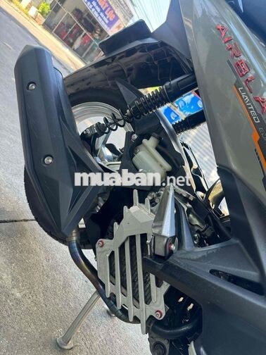 Honda Air Blade 125cc xám đỏ