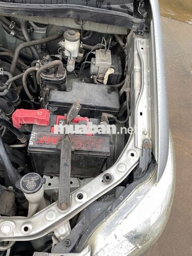 Toyota Innova 2013 2.0E Bạc 7 chỗ
