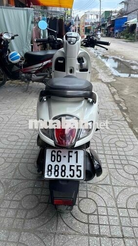 Honda Scoopy 2018 màu trắng đen ( hỗ trợ góp )