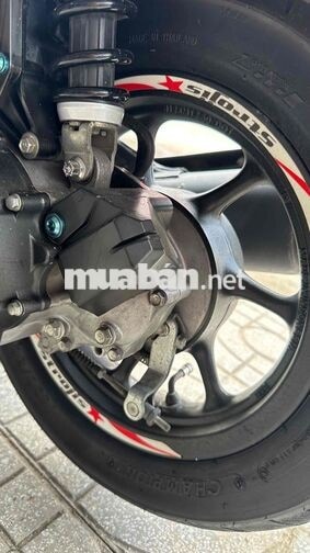 Honda Scoopy 2018 màu trắng đen ( hỗ trợ góp )