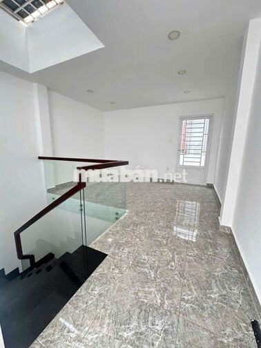 Cho thuê nhà Nguyên Căn Hoàng Quốc Việt - Quận 7