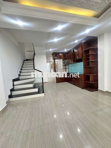 Cho thuê nhà Nguyên Căn Hoàng Quốc Việt - Quận 7