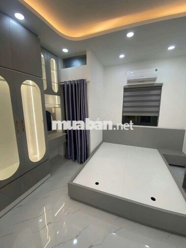 Cho thuê nhà nguyên căn 3 phòng ngủ,3wc có máy lạnh 