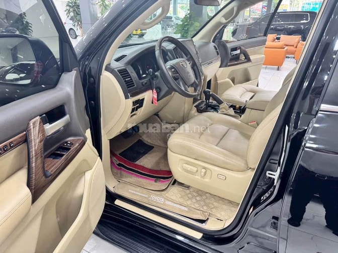 Bán Toyota Land Cruiser 4.6 V8 sản xuất 2016