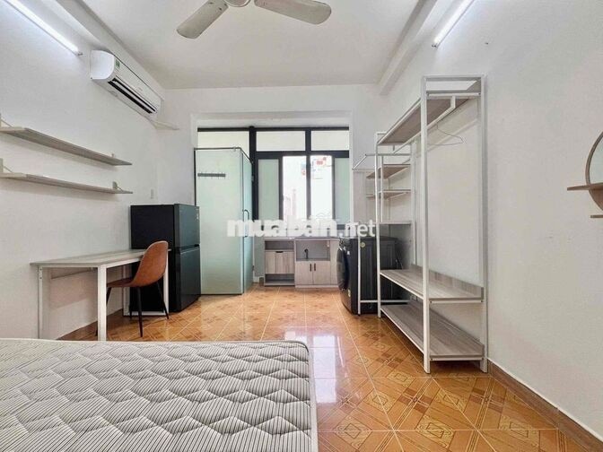 Cho Thuê Căn Hộ Cửa Sổ Full Nội Thất, Rộng 25m2, Ngay Cao Thắng Q10