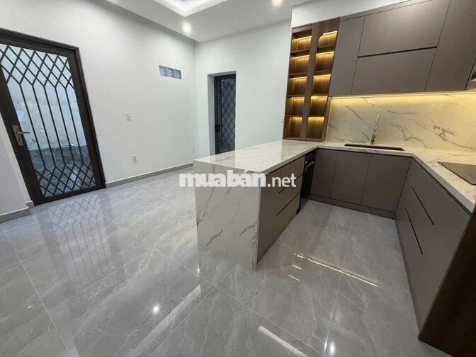Bán nhà 5 tầng HXH Nguyễn Tiểu La - Khu VIP- Sổ Hồng sẵn, vừa ở vừa KD