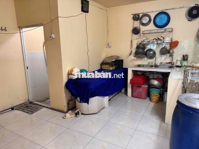 Chính chủ cần bán nhà chuyển về sài gòn ở