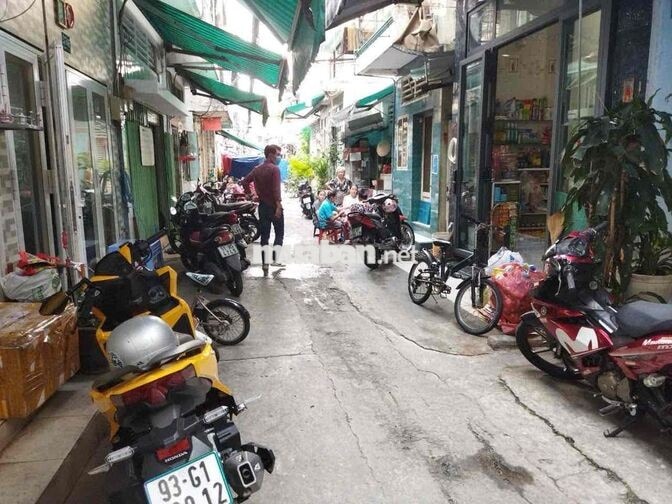 NHÀ NÁT HỒ THỊ KỶ Q.10 DTSD 27,1M2 3T550 CHỢ HỒ THỊ KỶ,CÓ SỔ HẺM THÔNG