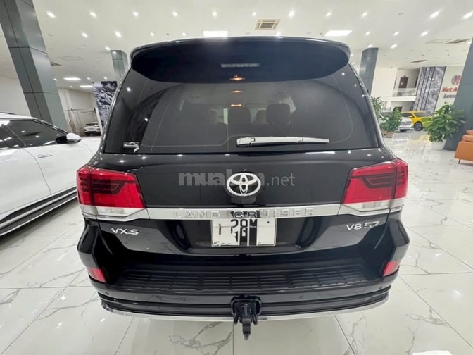 Bán Toyota Land Cruiser 4.6 V8 sản xuất 2016