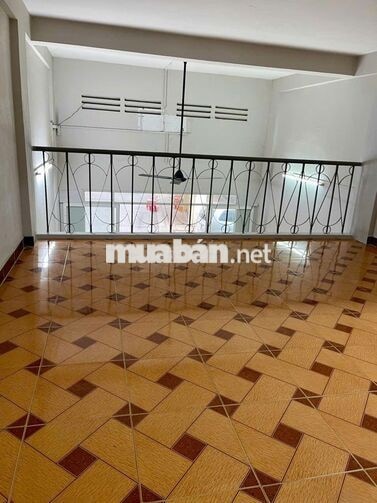 CHO THUÊ SHOPHOUSE 100m2 CHUNG CƯ 518 VÕ VĂN KIỆT, QUẬN 1