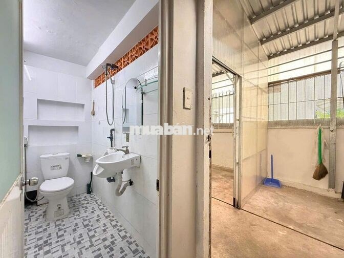 CHO THUÊ SHOPHOUSE 100m2 CHUNG CƯ 518 VÕ VĂN KIỆT, QUẬN 1