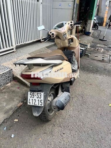 Honda Lead màu vàng kem