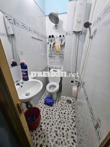 Phòng Có Ban Công. Giờ giấc tự do. Đường Hồng Lạc. P10.Q.Tân Bình