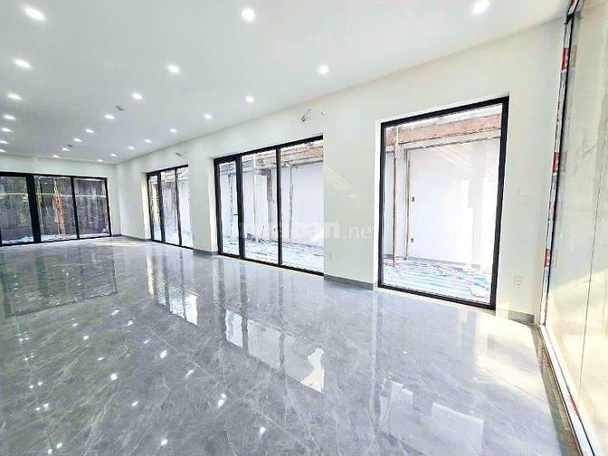 Cho thuê tòa nhà 1 hầm 4 tầng, Khu Đông Thủ Thiêm, 160m2, giá 65tr/th