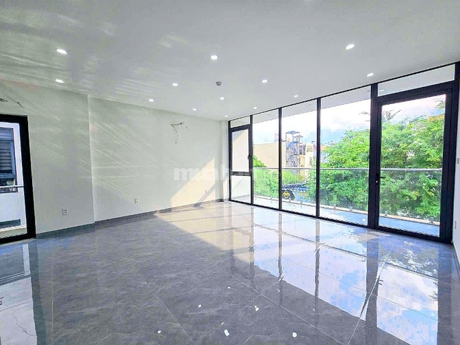 Cho thuê tòa nhà 1 hầm 4 tầng, Khu Đông Thủ Thiêm, 160m2, giá 65tr/th