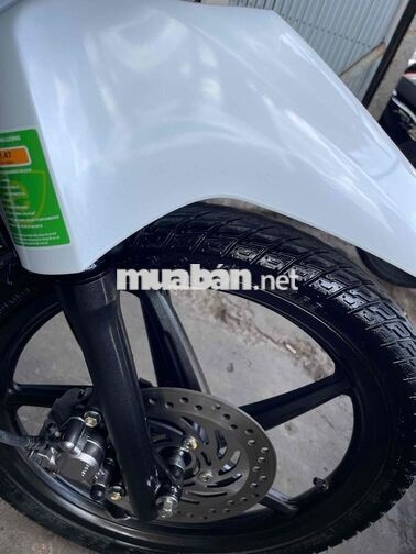 Honda Future 125 2024 Fi trắng đỏ
