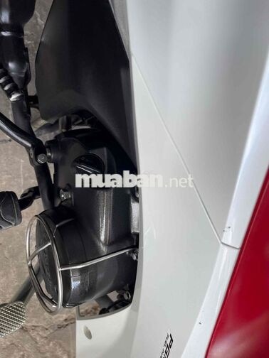 Honda Future 125 2024 Fi trắng đỏ