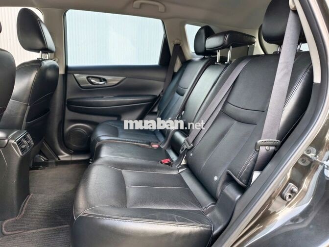 Xtrail 2016 bản 2.0L - 106000km