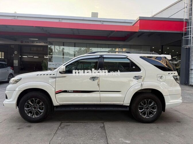 Toyota Fortuner 2016 2.7V TRD 77.253 km Trắng
