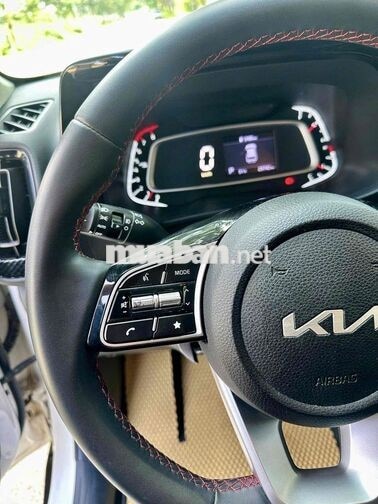Kia Sonet 2022 Luxury 1.5 AT - 24000 km