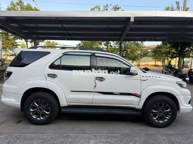 Toyota Fortuner 2016 2.7V TRD 77.253 km Trắng