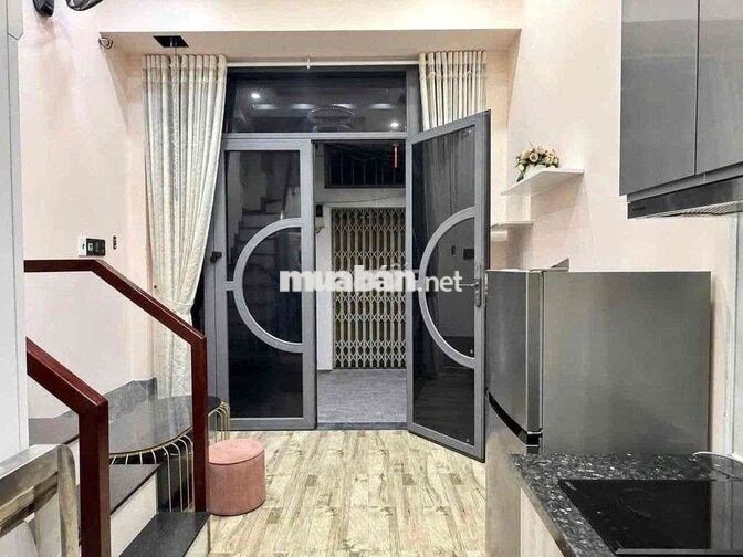 nhà mới ken full nội thất xịn tr 2 lầu sth 2pn 3vs trần nguyên Đán Q1