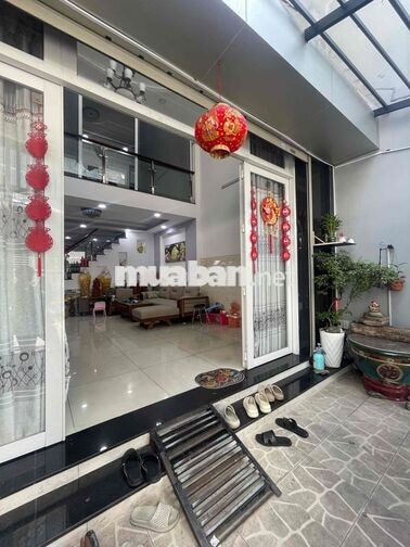 Bán nhà 1/ đường Trịnh Đình Trọng, Tân Phú - 65m2 - Hẻm 6m thông