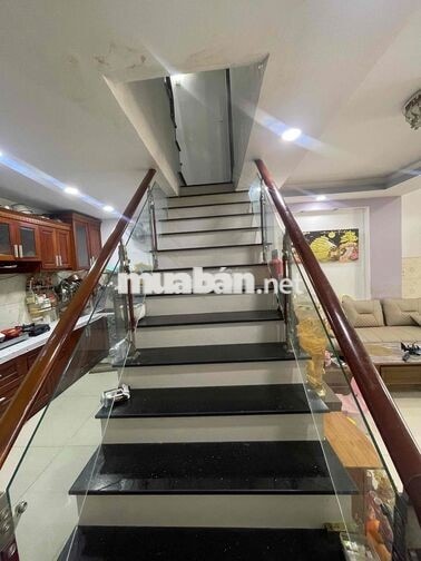 Bán nhà 1/ đường Trịnh Đình Trọng, Tân Phú - 65m2 - Hẻm 6m thông