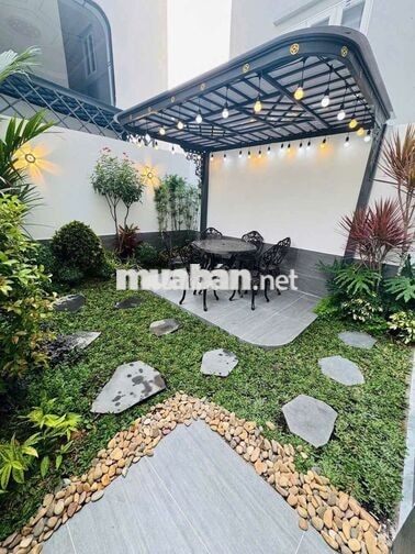 Nhà 1 trệt lửng 3 lầu sân thượng full nội thất đs6 BHH B bình tân 