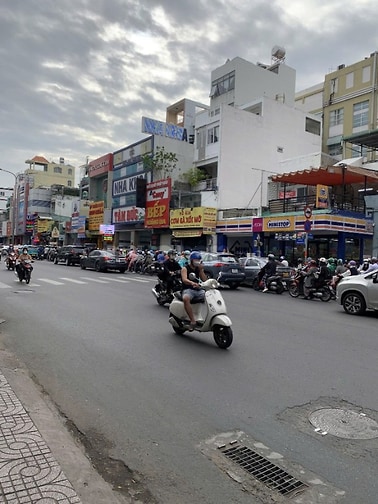 Bán gấp nhà MT Hoàng Văn Thụ ngay Nhà ga metro số 2, 4 tầng 78m2. 14tỷ