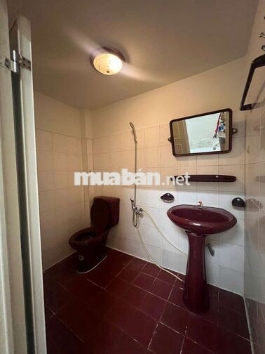 cho thuê mb kd sầm uất 4x15 mb rộng 1vs bếp huỳnh văn bánh phú nhuận