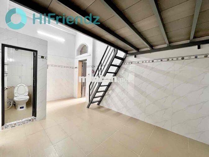 Cho Thuê Phòng Trệt Gác Đứng Được Mới 100% Gần Đầm Sen Hoà Bình