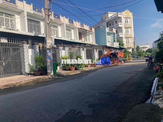 Chính chủ bán nền villa thổ cư 100% cách HCM 5km