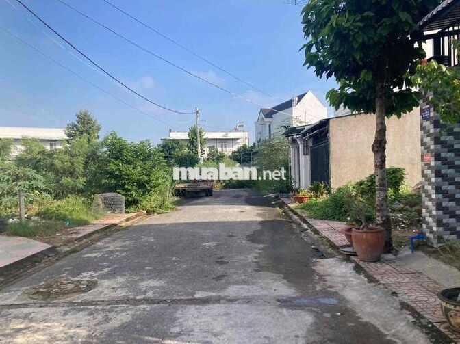 Chính chủ bán nền villa thổ cư 100% cách HCM 5km