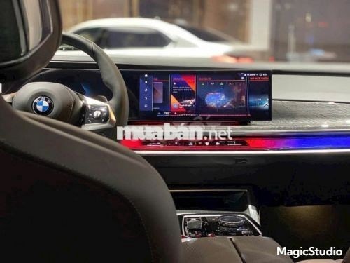 Xe BMW 7 Series 740i Pure Excellence 2023