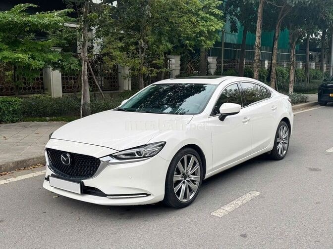 Mazda 6 2022 Premium 2.0 AT Trắng