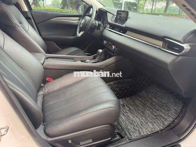 Mazda 6 2022 Premium 2.0 AT Trắng