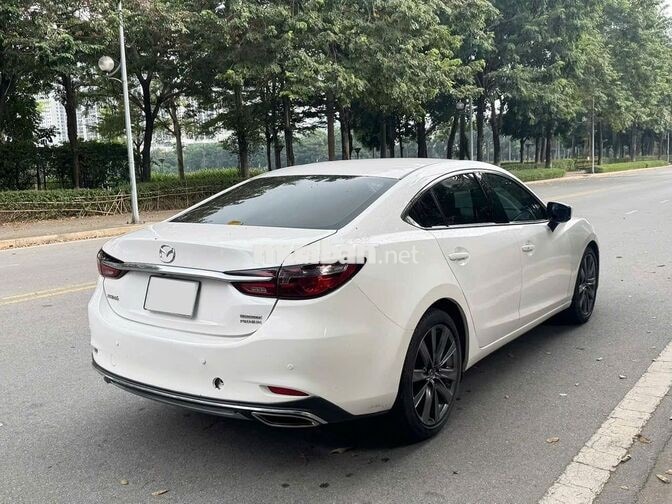 Mazda 6 2022 Premium 2.0 AT Trắng
