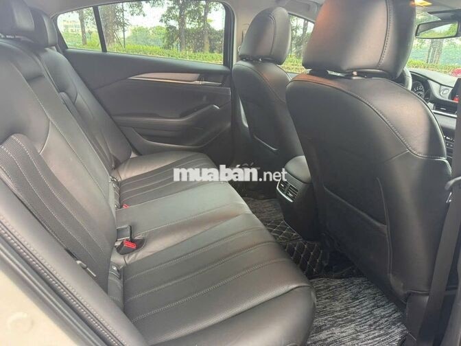 Mazda 6 2022 Premium 2.0 AT Trắng