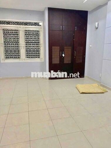 Cho Thuê Nhà 1 Trệt 2 Lầu 4PN 4x20m Hẻm Xe Hơi Lâm Văn Bền