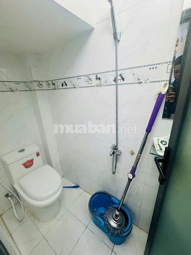 BÁN NHÀ 4 TẤM ĐƯỜNG TÔN ĐẢN NHÀ MỚI DỌN VÀO Ở NGAY 