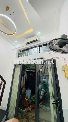 Cho thuê nguyên căn hẻm xe hơi Ni Sư Huỳnh Liên,có nội thất