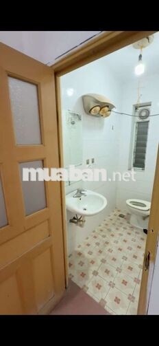 (sẽ có thêm giường, tủ, máy giặt..) Pass phòng 2n1k ở 381 Nguyễn Khang